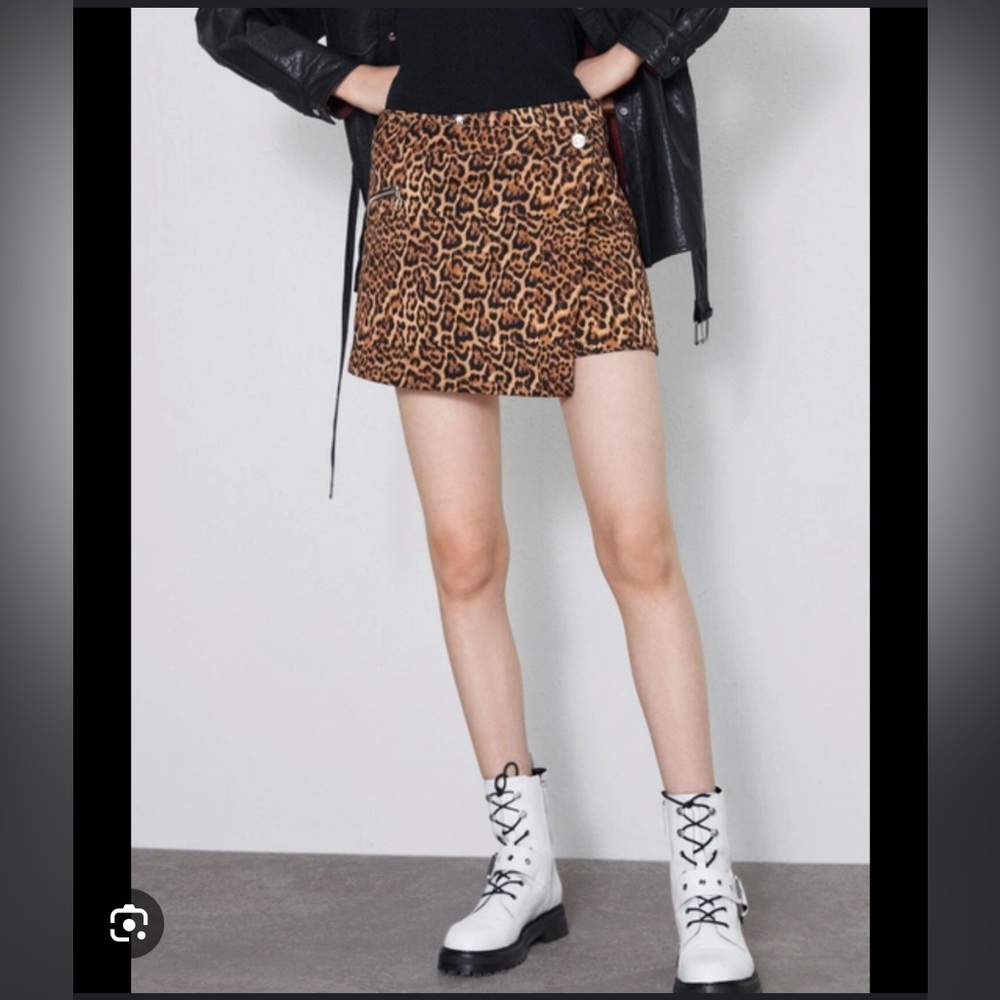 Zara Animal Print Skort
